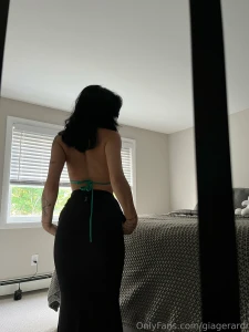 Wanna see these clothes disappear head to my dms