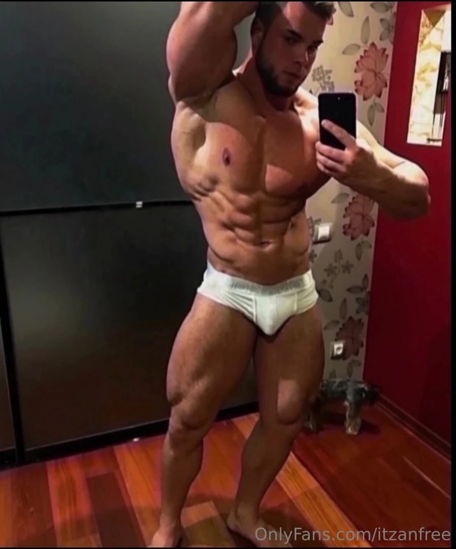 Handsome straight bodybuilder 6 2 246 27 years i am available for part 48 
