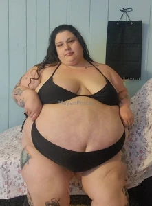 Got my new in the mail wish i had a pool to lounge around and show it part 1