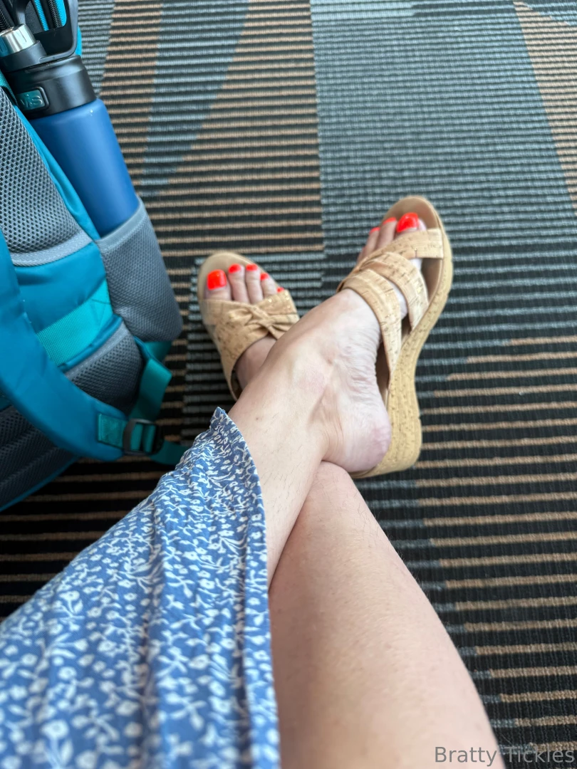 About to board a plane amp head to phoenix i ll reply as soon as i can 