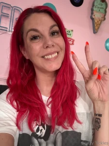 At a fetish shoot today i have no idea what i ll be doing yet it s for