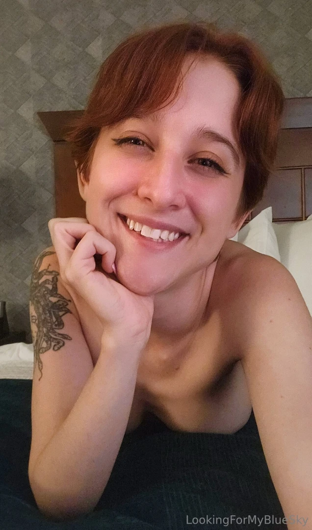 About to go get my hair and makeup done so snakey and our new 