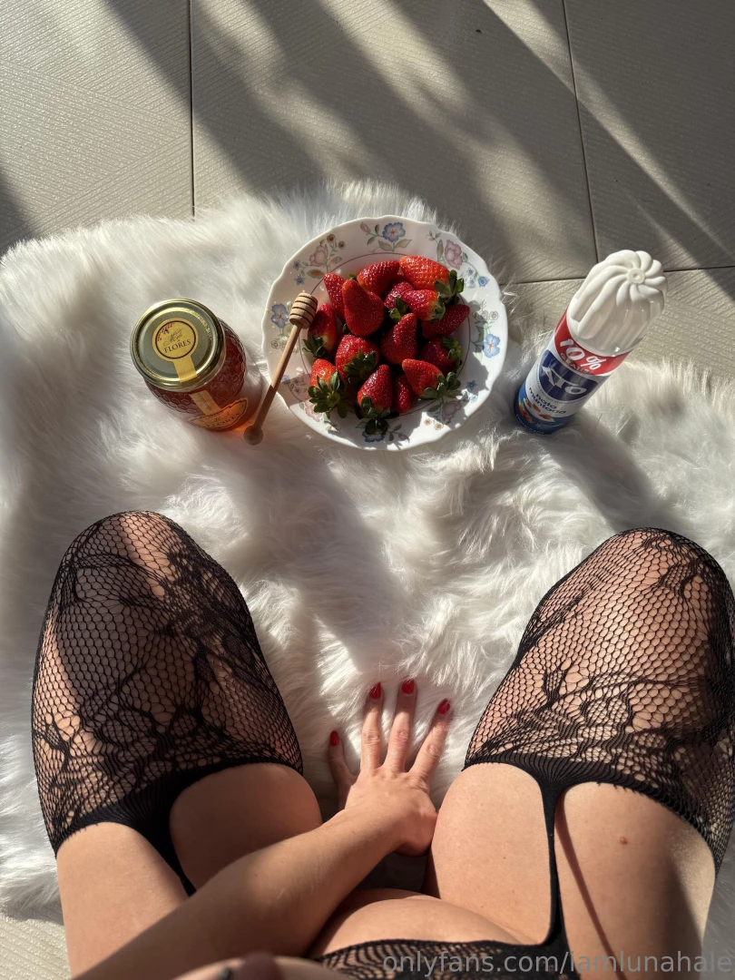Today i had the sweetest playtime with strawberries and whipped cream 