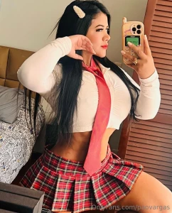 Te gustaria que sea tu colegiala papi