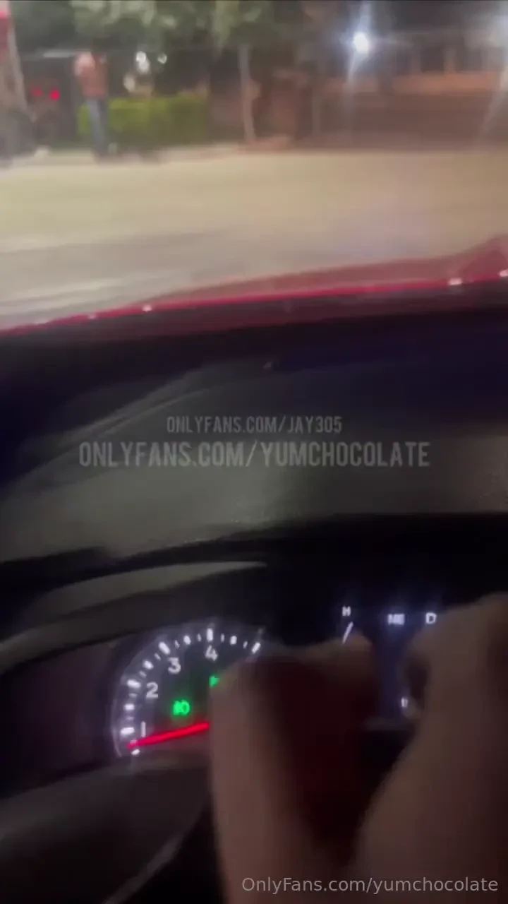 Can i cream all on you to papi you ll have fun text me for full price 