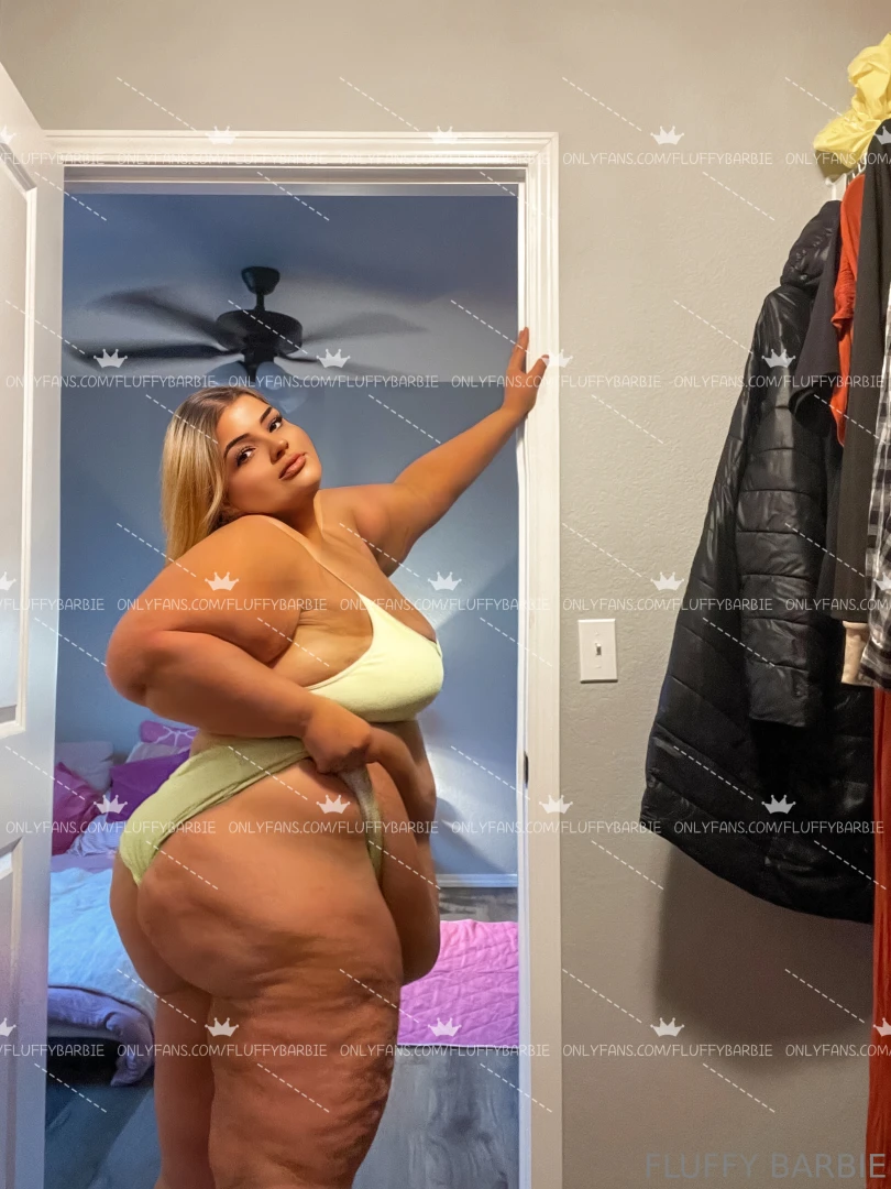 Happy saturday new photo set from yours truly 