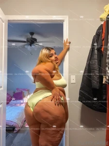 Happy saturday new photo set from yours truly part 1