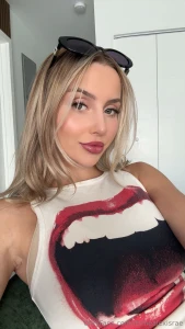 Just here being a little too irresistible