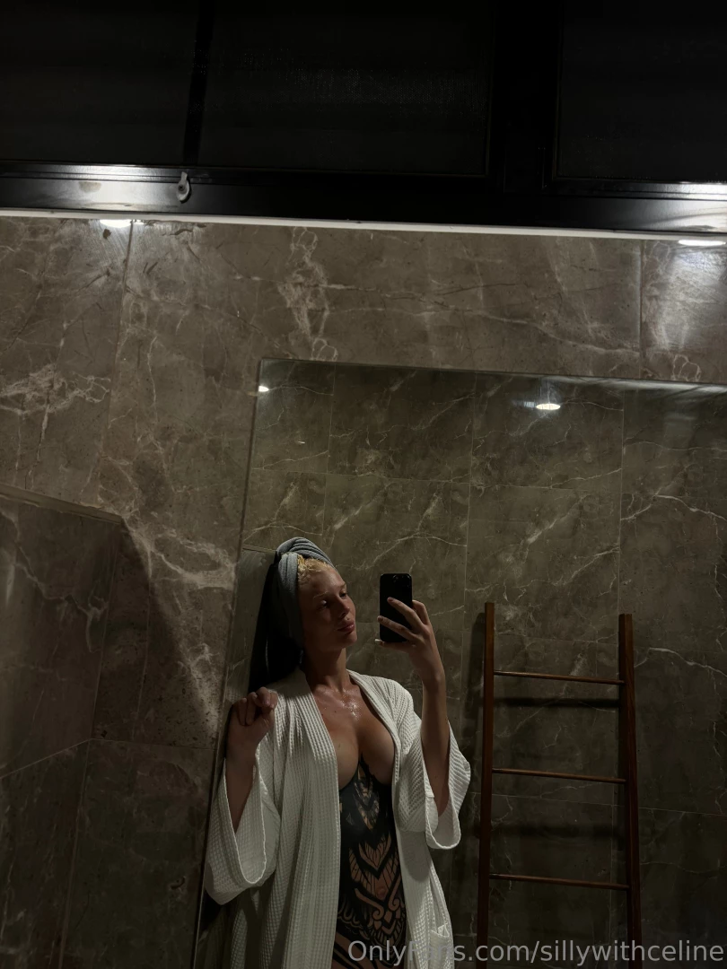 Join my vip and dm me the word mirror for the uncensored view you 