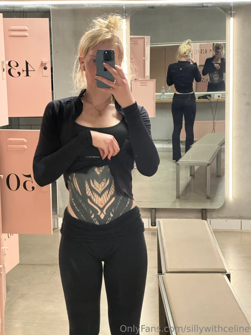 Just a mirror shot but you re already obsessed 