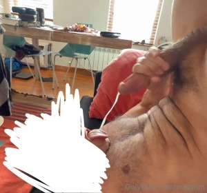 Huge self-facial can confirm my cum tastes fucking great ummm guys - i