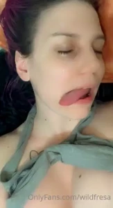 I love when you cum all over my pretty face who s giving me a facial