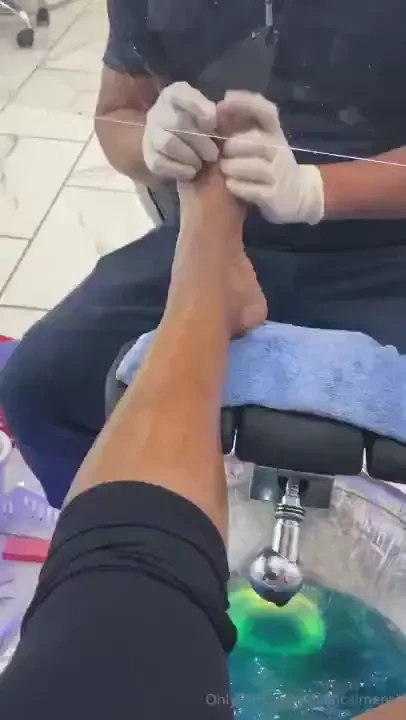 I know y all wanna be this guy and be his hands so bad it tickles me 