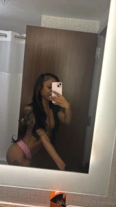 I put the hoe in hotel