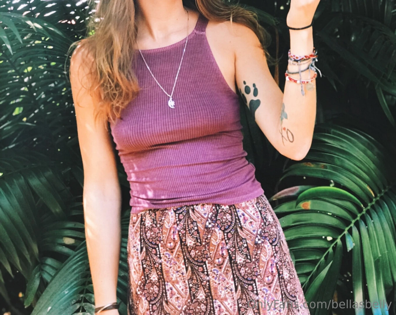 Outgrown outfit photoset with a short video clip included 130 lbs gt 