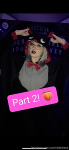 Booty-shaking strip tease pt 2