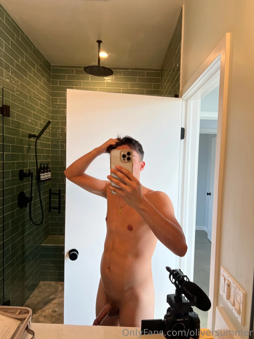 Back when hair was short long or short hair what you think 