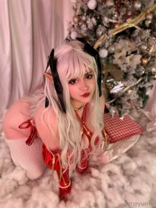 This shoot was so cute 3 coming to p2v in dms soon as christmas elf
