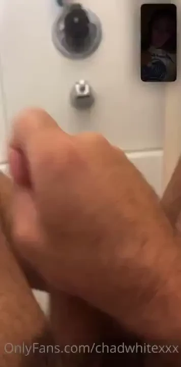 The moment i called up foxxwaves to show her i was jerking in the tub 