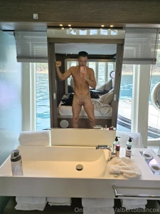 Tip 50 get 1 custom pic 1 month free sub 10 vid bundle tip 60 get 4