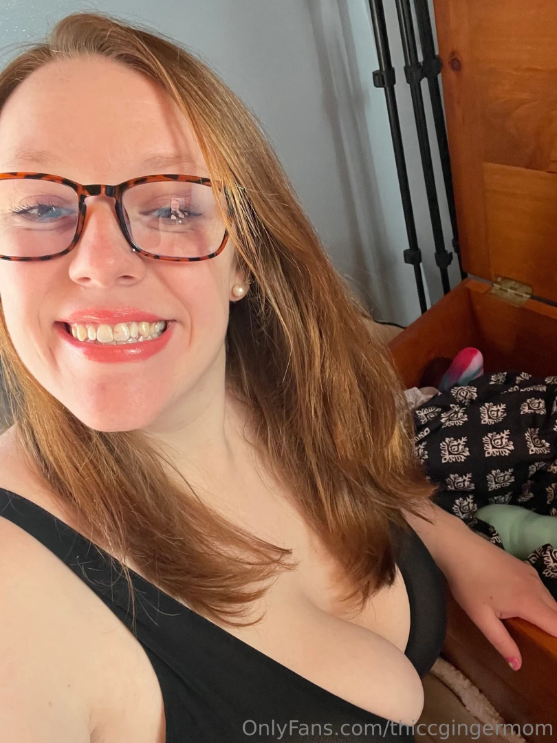 Go check out my new post and cum on a tour of my toy collection with 