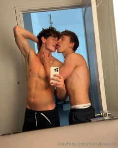 Let me introduce my friend whiteshton -45 off for new subscribers don part 1