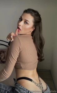 Free free free greetings she is amazing keira_kiss she likes very hot