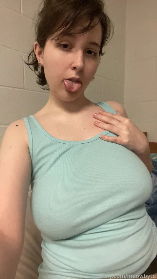 No bra no problem teen barelylegal 18yo young virgin bigboobs bigtits part 1 