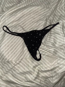 Four pairs of thongs that i am selling used with my fresh smelling part 3