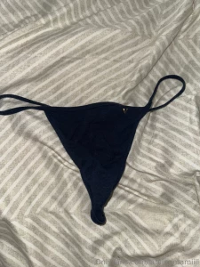 Four pairs of thongs that i am selling used with my fresh smelling