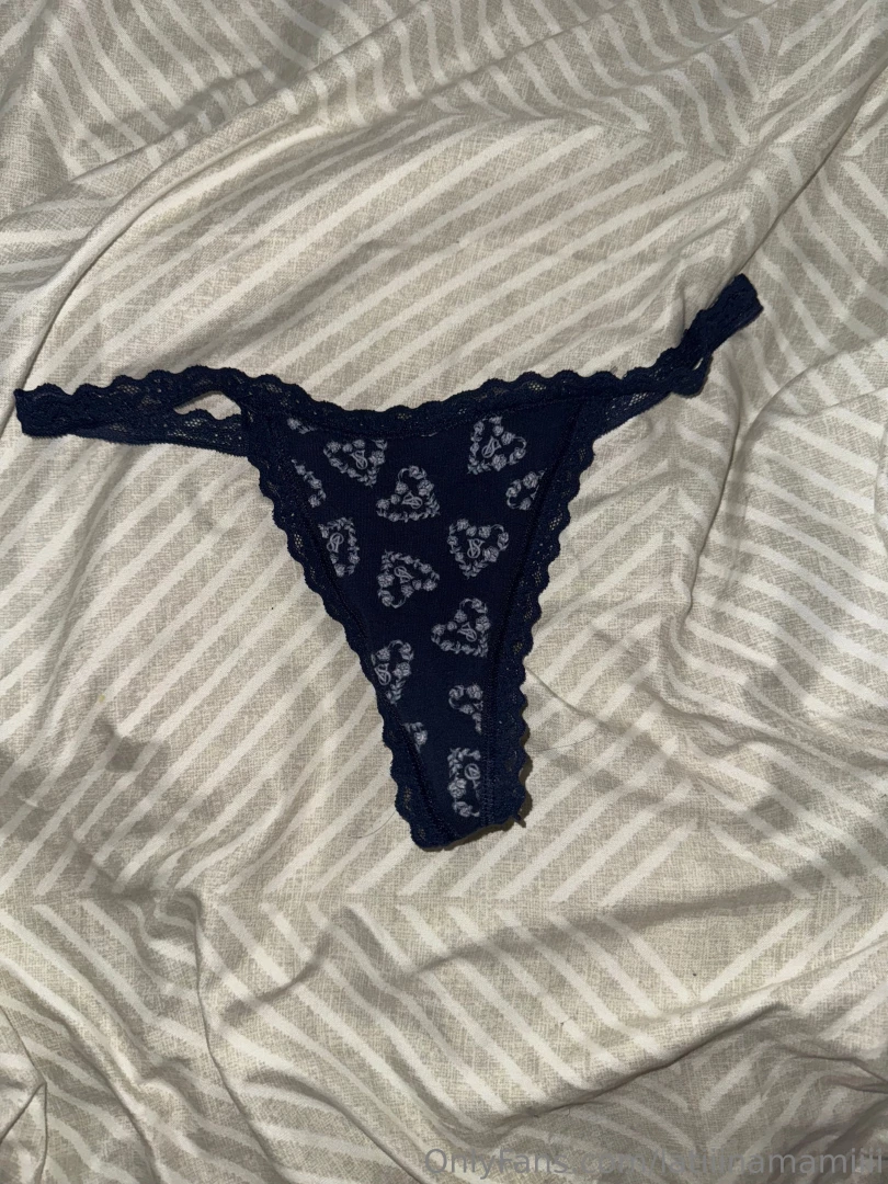 Four pairs of thongs that i am selling used with my fresh smelling part 2 
