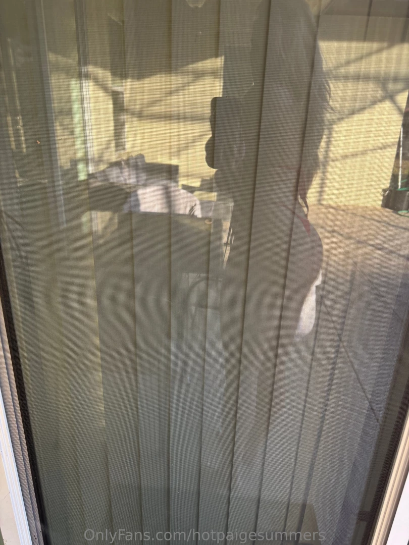 A lady at the pool told me i had the best ass do you agree i feel very 