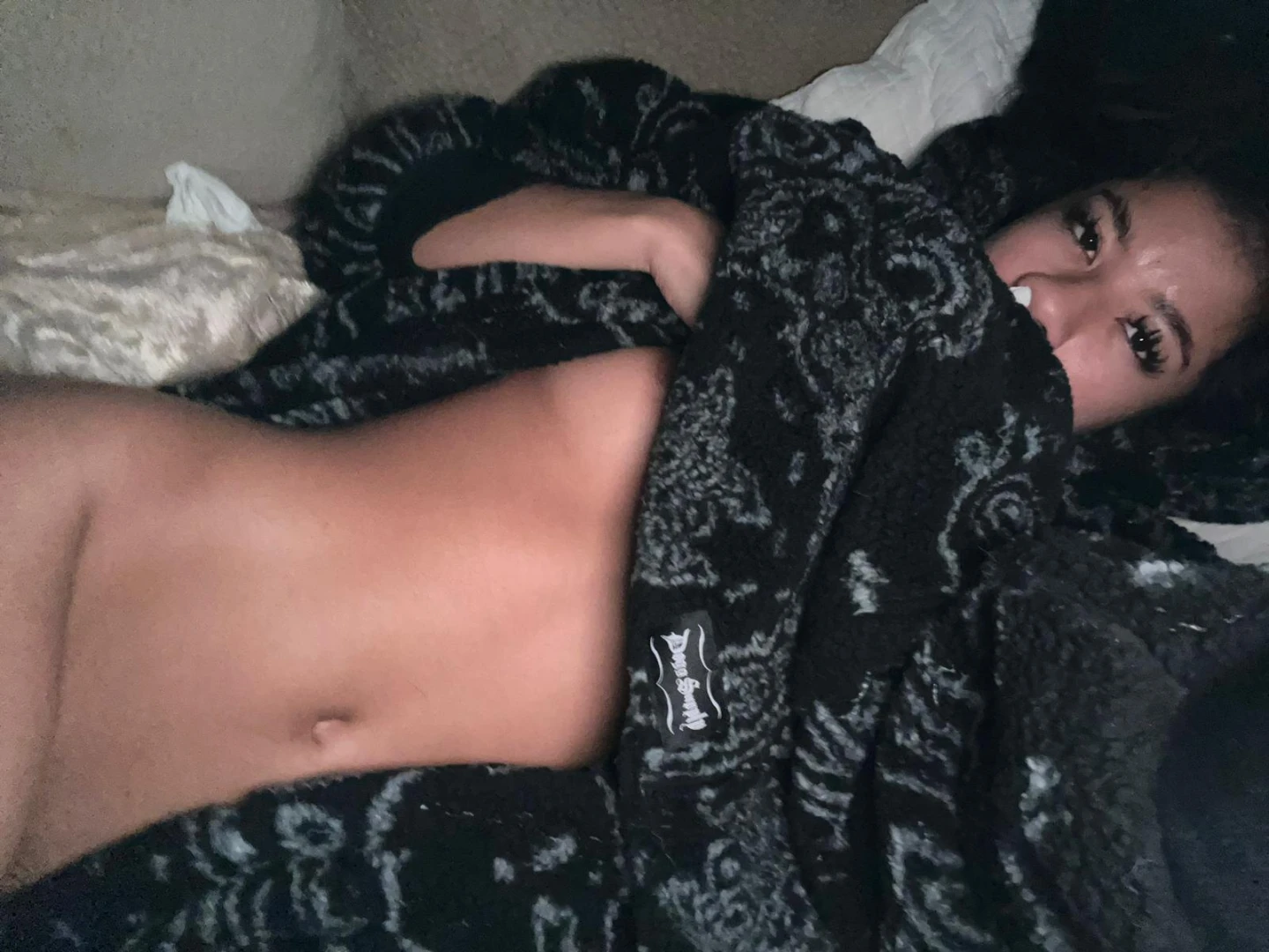 Feeling terrible today show some love and cum chat in my dms i ll be 