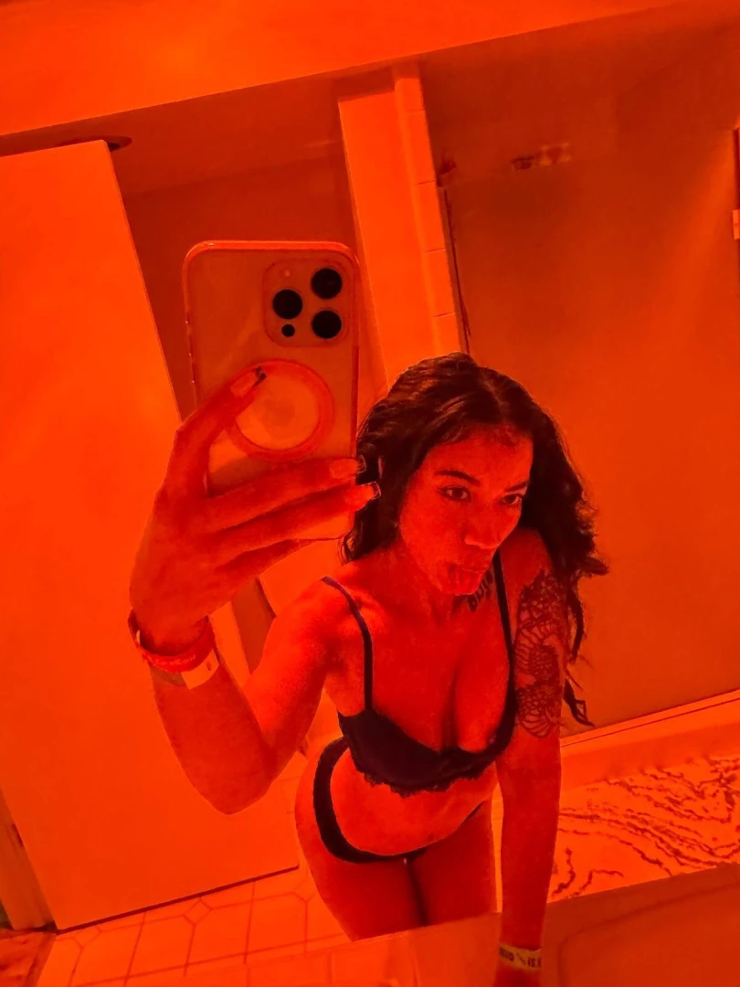 Just imagine fucking me right hereeee 