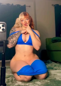 Feeling anything but blue in this outfit part 3