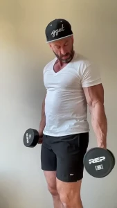 Oiled up muscle worship watch my flex amp show off all of my muscles