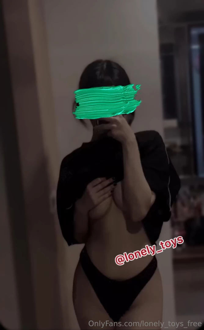 A little squeeze on a small chest can still be quite spectacular join 