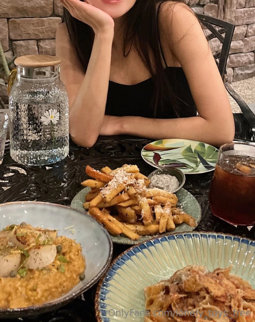 How about having a meal with me join my vip lonely_toys www onlyfans 