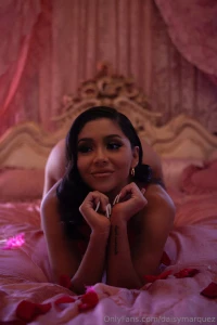 Spicy latina is back at it again papi you better hurry