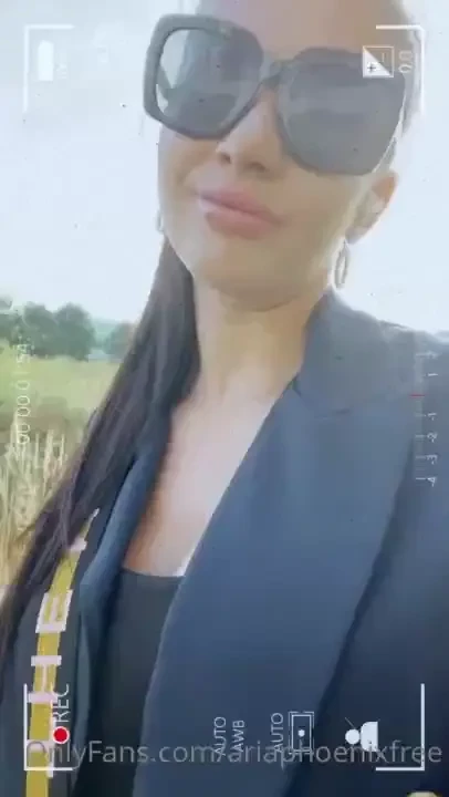 I wish i was your phone so you d be on me all day if you want to see 