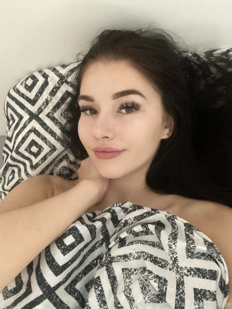 Come to my bed honey if you want to see more sexy content follow my 