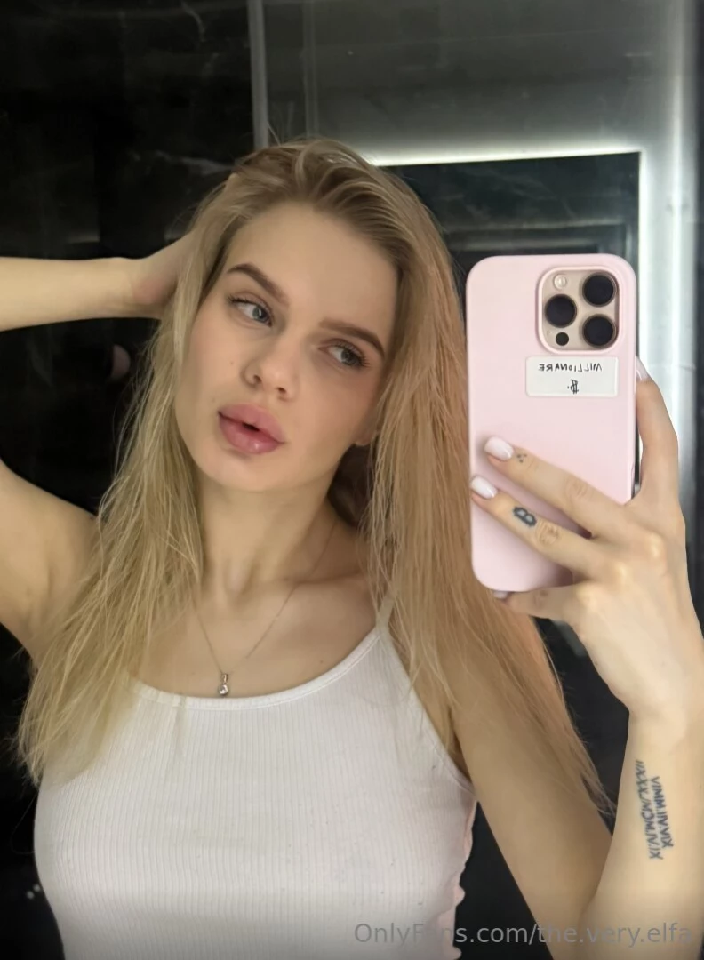 Hello i m sylvia sylwia_laly i m 20 and between lectures i love part 60 