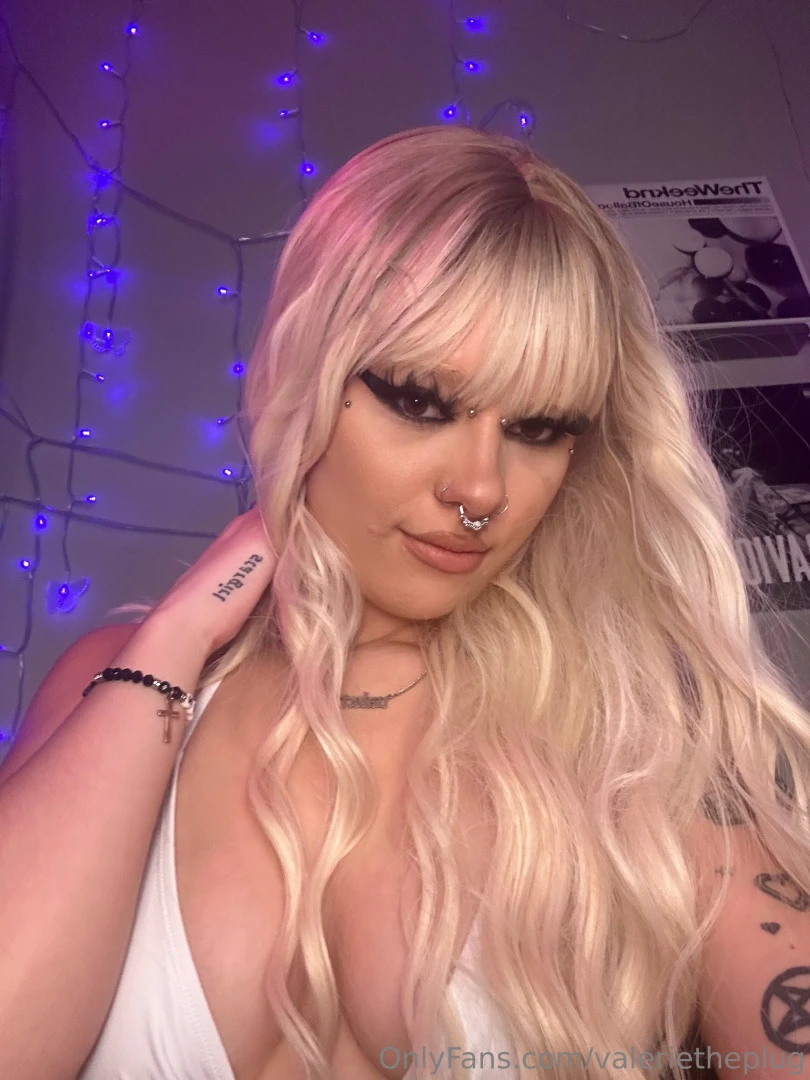 I m available for sexting tonight and anything else you need 