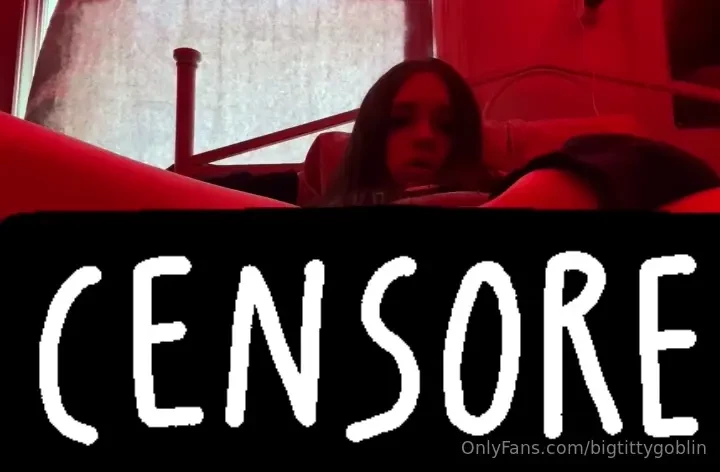 My pussys so tight i could barely fit my fingers in 