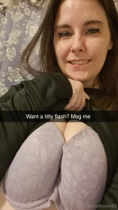 Want a titty flash msg me or drop a tip below any tip amount bigger