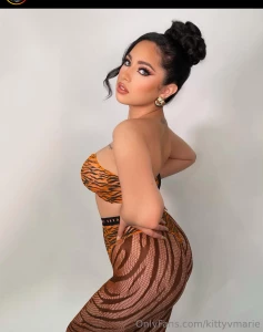 Let s ring in the new year together would you kiss me at midnight if