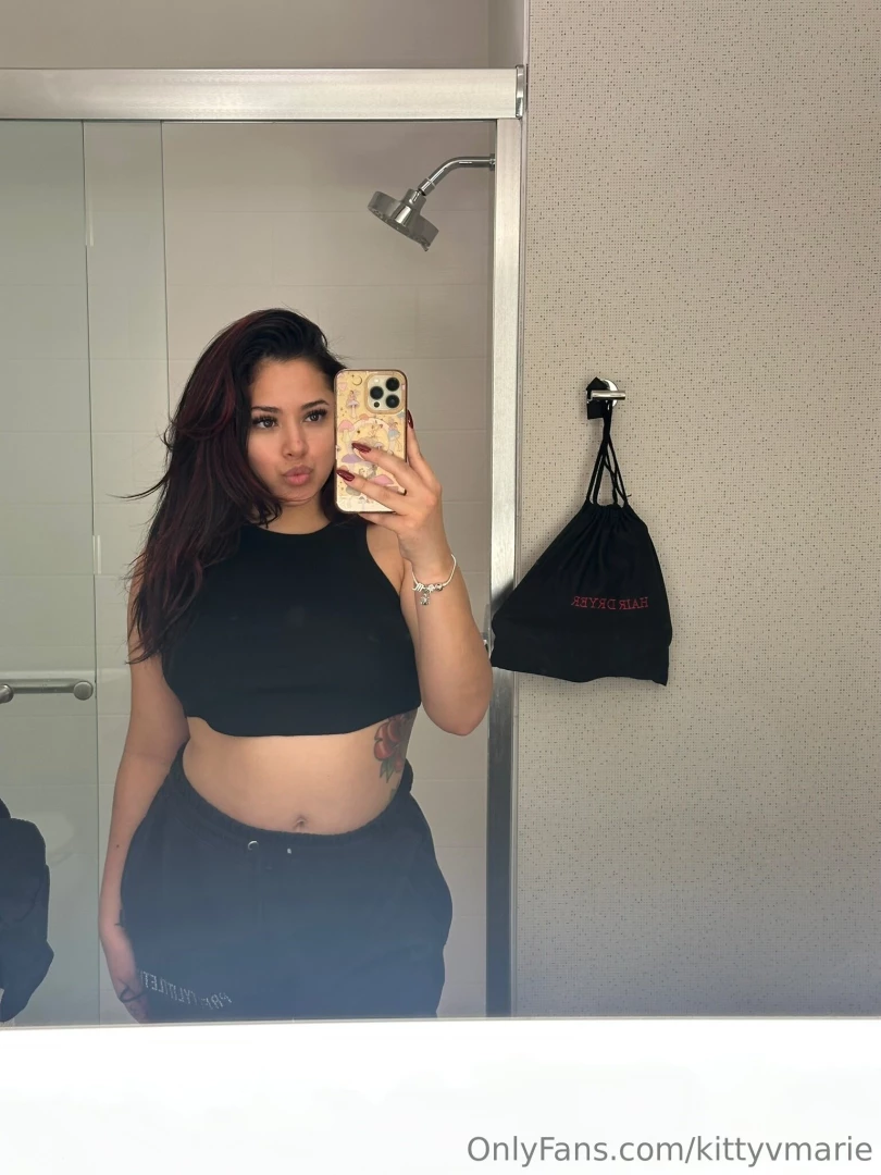 Happy mondayyy hit my dms so we can start the week off rightttt 