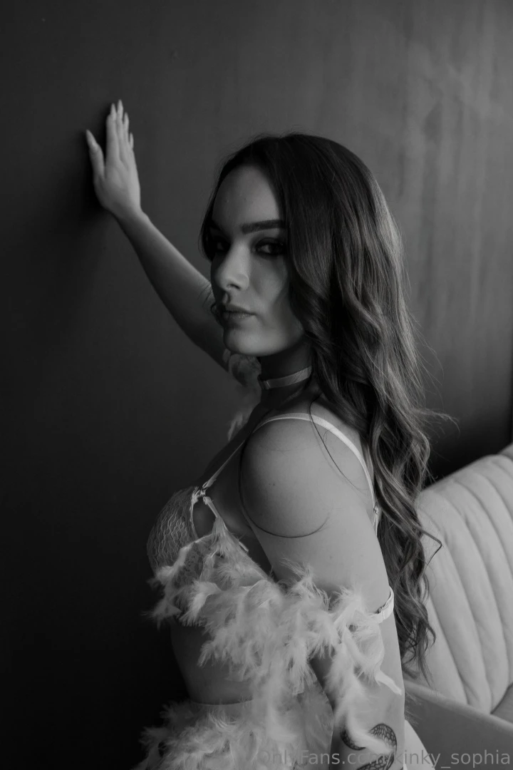 Lightness elegance and boldness in one shot 