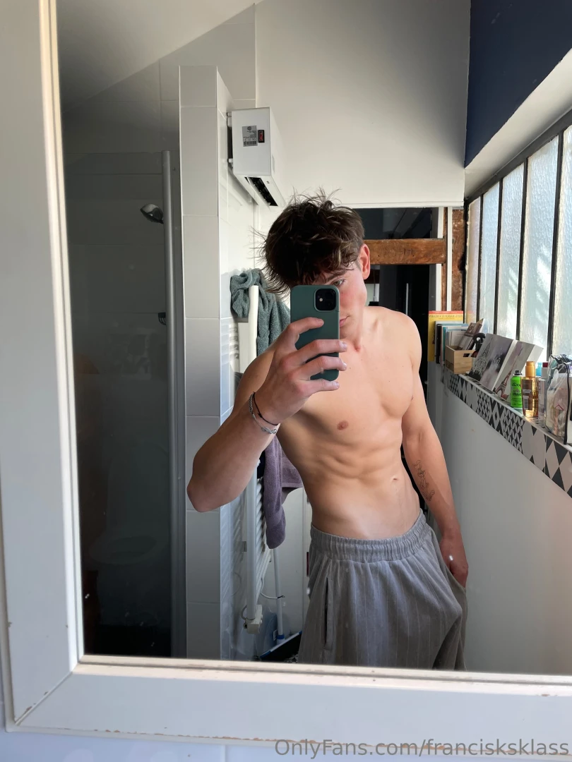 How your day been text me and i might send you somethin sexy also big 