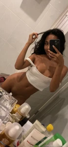 Mirror selfie before shower